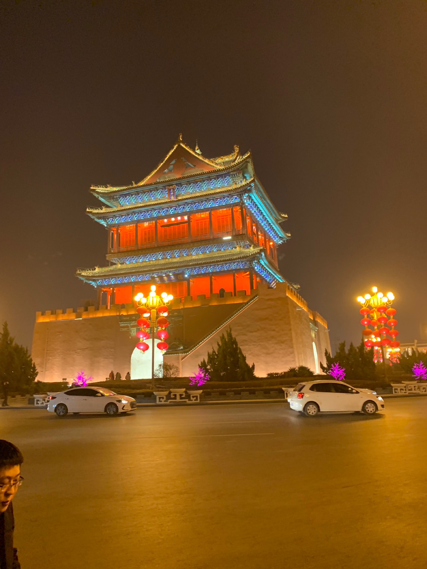 临汾小巷,探寻特色小店,感受暖阳下的风味时光